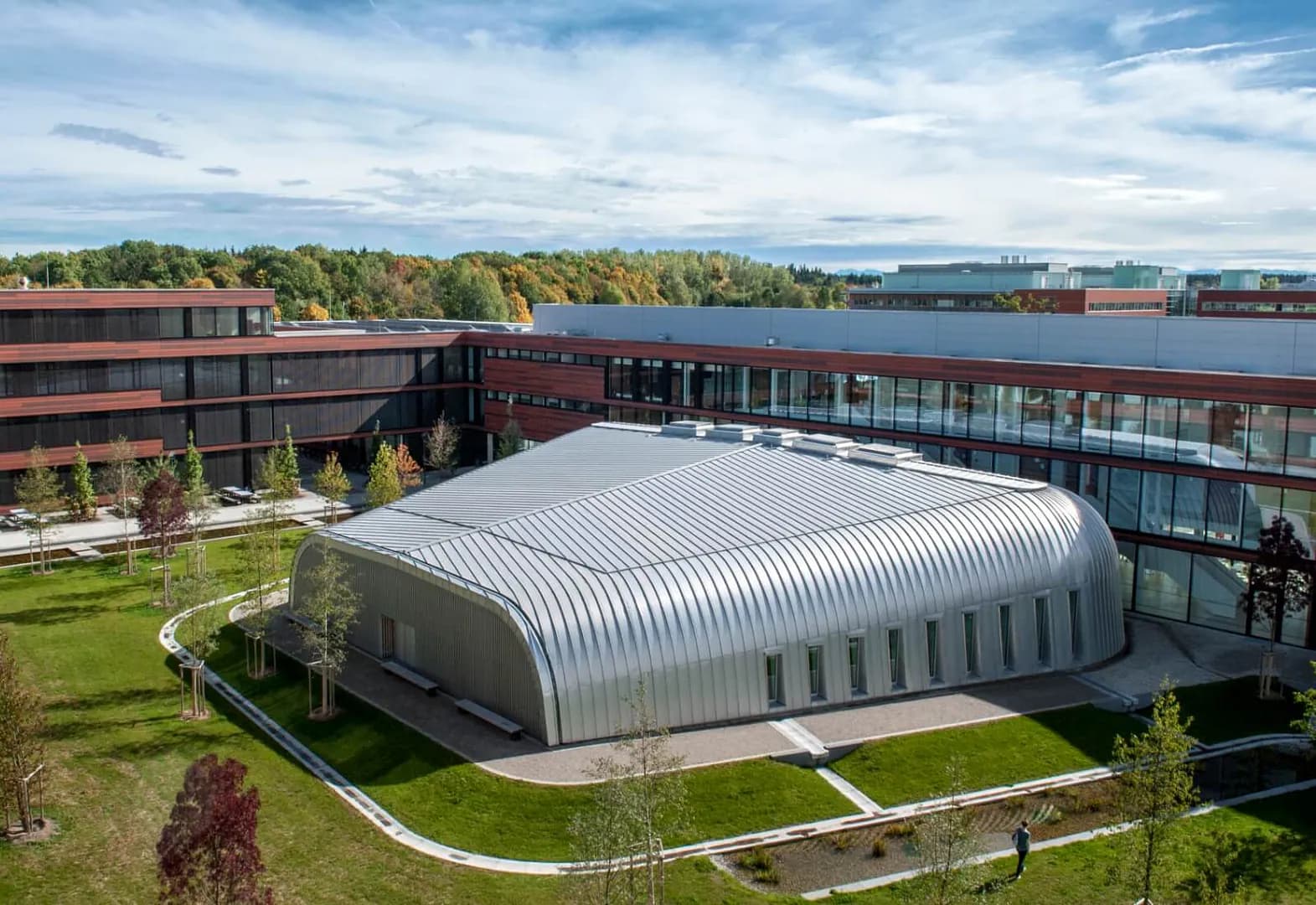 Ludwig-Maximilians-Universität München campus cover